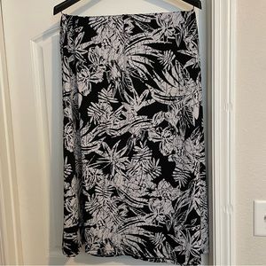 Leaf Pattern Maxi Skirt